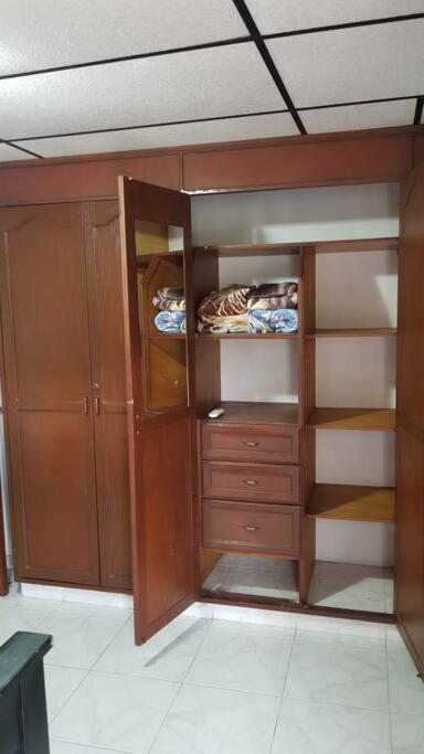 Beautiful Next To Ingenio Park. A.c Apartment Cali